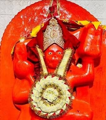 dakshinmukhi maharaj